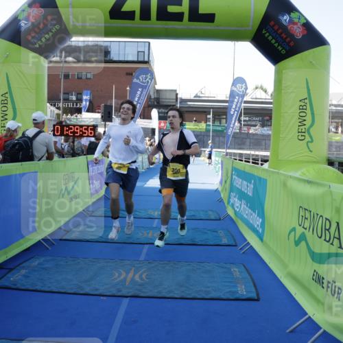 09.08.2026 - GEWOBA Citytriathlon Bremen Yannick Fuchs http://msf.ph/oto/9933817 09.08.2026 11:30:00 Ziel 201, 295, 300, 437, 453 meine-sportfotos.de