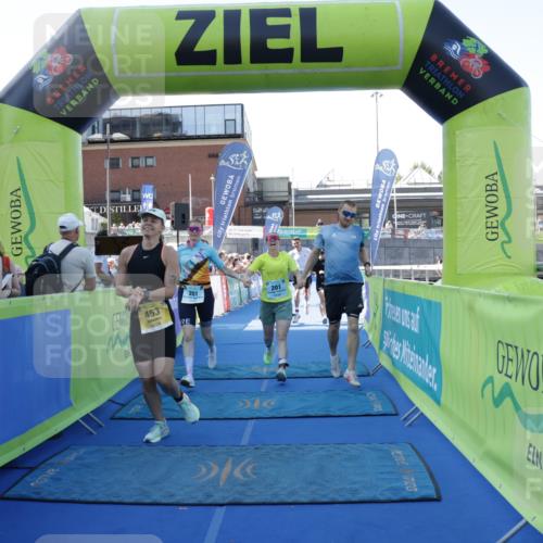09.08.2026 - GEWOBA Citytriathlon Bremen Yannick Fuchs http://msf.ph/oto/9933832 09.08.2026 11:30:06 Ziel 153, 201, 437, 453, 486 meine-sportfotos.de