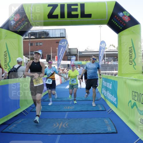 09.08.2026 - GEWOBA Citytriathlon Bremen Yannick Fuchs http://msf.ph/oto/9933833 09.08.2026 11:30:07 Ziel 153, 201, 453, 486 meine-sportfotos.de