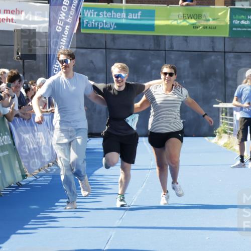 09.08.2026 - GEWOBA Citytriathlon Bremen Yannick Fuchs http://msf.ph/oto/9933852 09.08.2026 11:30:24 Ziel 151, 522 meine-sportfotos.de