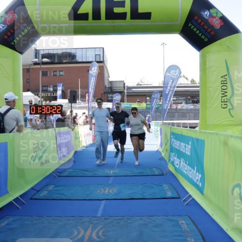09.08.2026 - GEWOBA Citytriathlon Bremen Yannick Fuchs http://msf.ph/oto/9933858 09.08.2026 11:30:26 Ziel 151 meine-sportfotos.de