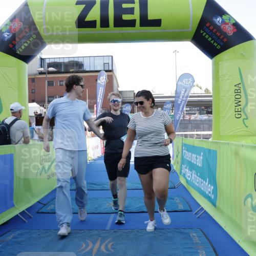 09.08.2026 - GEWOBA Citytriathlon Bremen Yannick Fuchs http://msf.ph/oto/9933865 09.08.2026 11:30:28 Ziel 151 meine-sportfotos.de