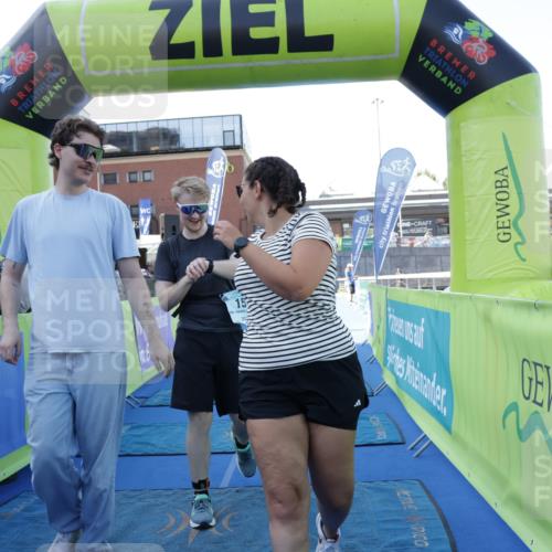 09.08.2026 - GEWOBA Citytriathlon Bremen Yannick Fuchs http://msf.ph/oto/9933869 09.08.2026 11:30:28 Ziel 151 meine-sportfotos.de