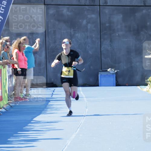 09.08.2026 - GEWOBA Citytriathlon Bremen Yannick Fuchs http://msf.ph/oto/9933871 09.08.2026 11:30:35 Ziel 458 meine-sportfotos.de