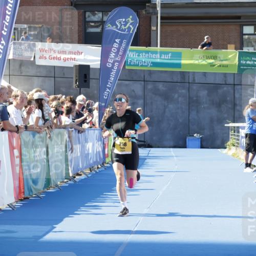 09.08.2026 - GEWOBA Citytriathlon Bremen Yannick Fuchs http://msf.ph/oto/9933874 09.08.2026 11:30:39 Ziel 458 meine-sportfotos.de