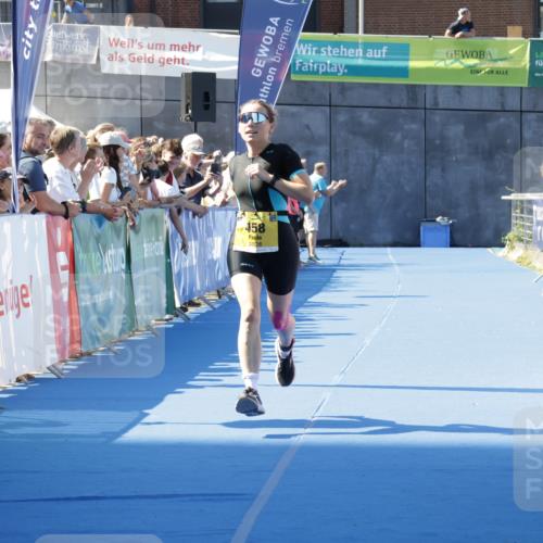 09.08.2026 - GEWOBA Citytriathlon Bremen Yannick Fuchs http://msf.ph/oto/9933875 09.08.2026 11:30:40 Ziel 458 meine-sportfotos.de