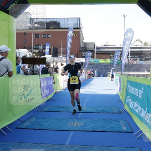 09.08.2026 - GEWOBA Citytriathlon Bremen Yannick Fuchs http://msf.ph/oto/9933877 09.08.2026 11:30:42 Ziel 458 meine-sportfotos.de