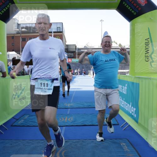 09.08.2026 - GEWOBA Citytriathlon Bremen Yannick Fuchs http://msf.ph/oto/9933890 09.08.2026 11:30:54 Ziel 111 meine-sportfotos.de