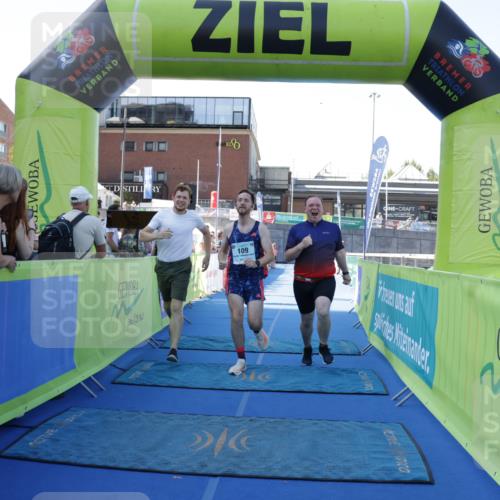 09.08.2026 - GEWOBA Citytriathlon Bremen Yannick Fuchs http://msf.ph/oto/9933899 09.08.2026 11:31:01 Ziel 109 meine-sportfotos.de