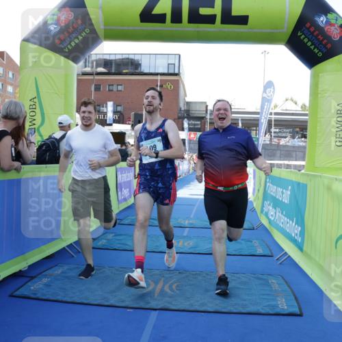 09.08.2026 - GEWOBA Citytriathlon Bremen Yannick Fuchs http://msf.ph/oto/9933902 09.08.2026 11:31:02 Ziel 109 meine-sportfotos.de
