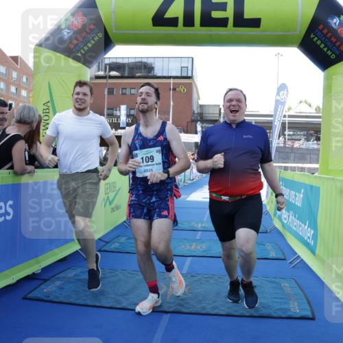 09.08.2026 - GEWOBA Citytriathlon Bremen Yannick Fuchs http://msf.ph/oto/9933903 09.08.2026 11:31:02 Ziel 109 meine-sportfotos.de