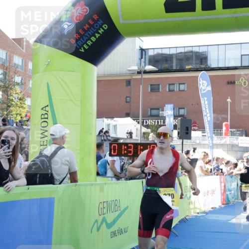 09.08.2026 - GEWOBA Citytriathlon Bremen Yannick Fuchs http://msf.ph/oto/9933929 09.08.2026 11:31:14 Ziel 334, 370, 452, 457 meine-sportfotos.de