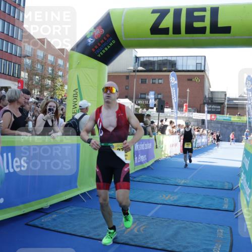 09.08.2026 - GEWOBA Citytriathlon Bremen Yannick Fuchs http://msf.ph/oto/9933932 09.08.2026 11:31:15 Ziel 334, 370, 457, 497 meine-sportfotos.de