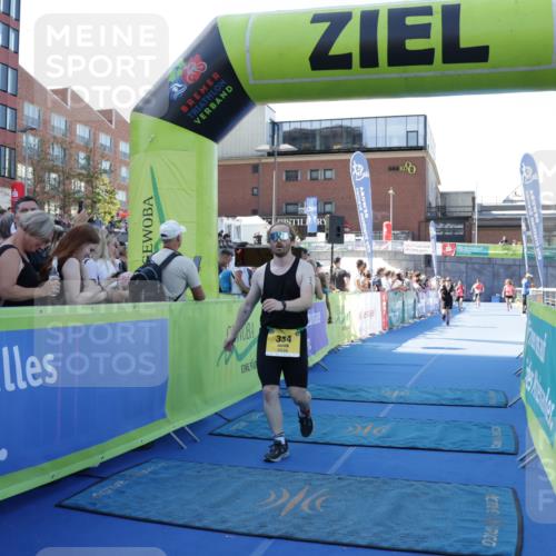 09.08.2026 - GEWOBA Citytriathlon Bremen Yannick Fuchs http://msf.ph/oto/9933936 09.08.2026 11:31:17 Ziel 63, 334, 370, 497 meine-sportfotos.de