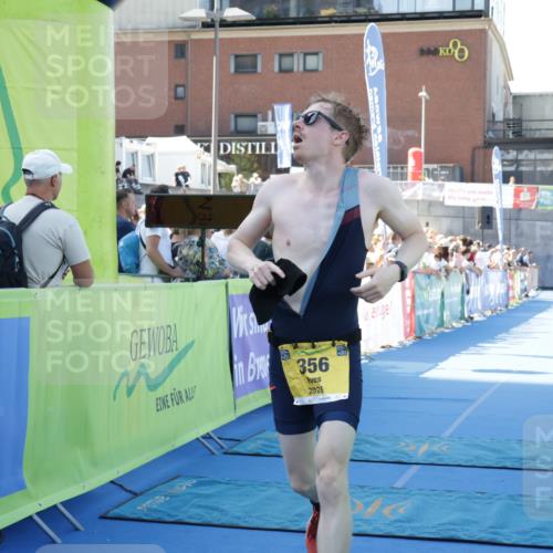 09.08.2026 - GEWOBA Citytriathlon Bremen Yannick Fuchs http://msf.ph/oto/9933966 09.08.2026 11:31:27 Ziel 63, 356 meine-sportfotos.de