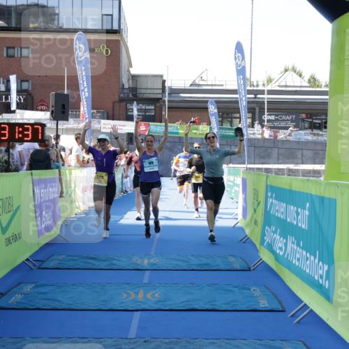 09.08.2026 - GEWOBA Citytriathlon Bremen Yannick Fuchs http://msf.ph/oto/9933978 09.08.2026 11:31:41 Ziel 57, 89, 388, 483, 532 meine-sportfotos.de