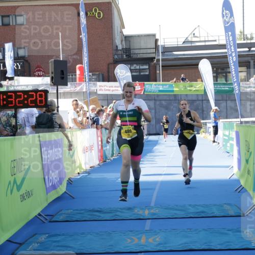 09.08.2026 - GEWOBA Citytriathlon Bremen Yannick Fuchs http://msf.ph/oto/9934033 09.08.2026 11:32:32 Ziel 436, 489 meine-sportfotos.de