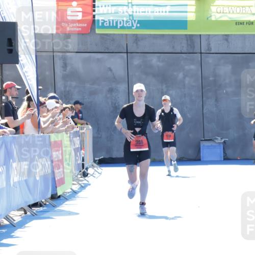 09.08.2026 - GEWOBA Citytriathlon Bremen Yannick Fuchs http://msf.ph/oto/9934038 09.08.2026 14:32:59 Ziel  meine-sportfotos.de