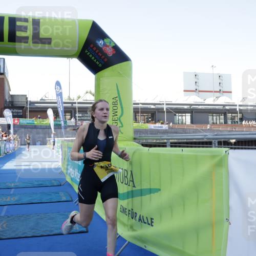 09.08.2026 - GEWOBA Citytriathlon Bremen Yannick Fuchs http://msf.ph/oto/9934048 09.08.2026 11:32:35 Ziel 436, 489, 495 meine-sportfotos.de