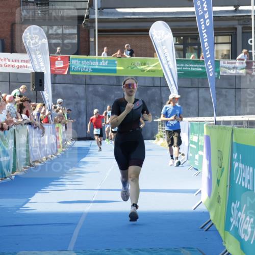 09.08.2026 - GEWOBA Citytriathlon Bremen Yannick Fuchs http://msf.ph/oto/9934069 09.08.2026 11:33:00 Ziel 454 meine-sportfotos.de