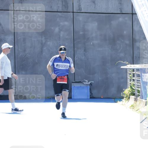 09.08.2026 - GEWOBA Citytriathlon Bremen Yannick Fuchs http://msf.ph/oto/9934087 09.08.2026 14:33:33 Ziel  meine-sportfotos.de