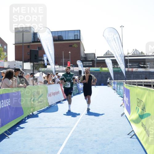 09.08.2026 - GEWOBA Citytriathlon Bremen Yannick Fuchs http://msf.ph/oto/9934096 09.08.2026 14:33:45 Ziel 563 meine-sportfotos.de