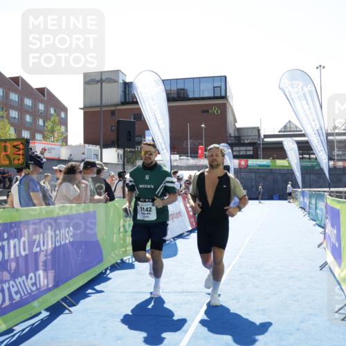 09.08.2026 - GEWOBA Citytriathlon Bremen Yannick Fuchs http://msf.ph/oto/9934099 09.08.2026 14:33:46 Ziel 563 meine-sportfotos.de