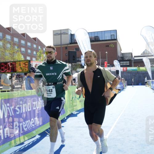 09.08.2026 - GEWOBA Citytriathlon Bremen Yannick Fuchs http://msf.ph/oto/9934105 09.08.2026 14:33:47 Ziel 563 meine-sportfotos.de