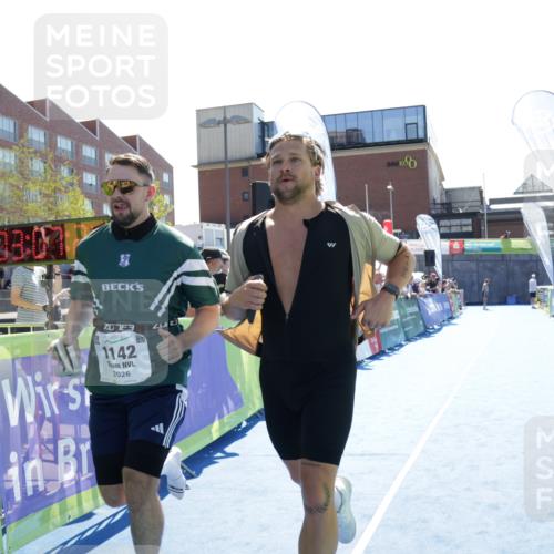 09.08.2026 - GEWOBA Citytriathlon Bremen Yannick Fuchs http://msf.ph/oto/9934107 09.08.2026 14:33:47 Ziel 563 meine-sportfotos.de