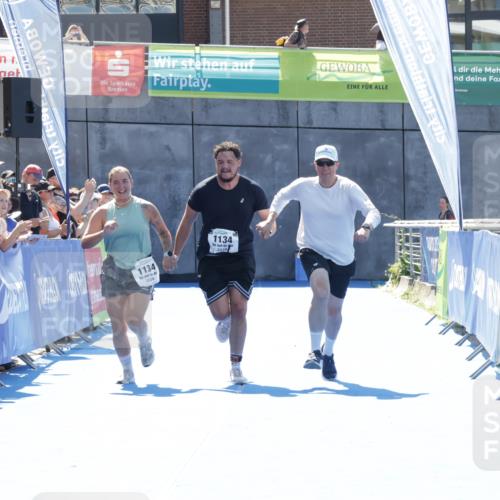 09.08.2026 - GEWOBA Citytriathlon Bremen Yannick Fuchs http://msf.ph/oto/9934113 09.08.2026 14:33:55 Ziel 1134 meine-sportfotos.de