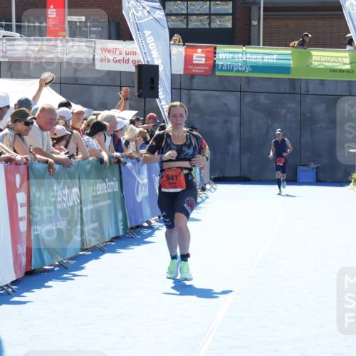 09.08.2026 - GEWOBA Citytriathlon Bremen Yannick Fuchs http://msf.ph/oto/9934140 09.08.2026 14:34:05 Ziel 941 meine-sportfotos.de