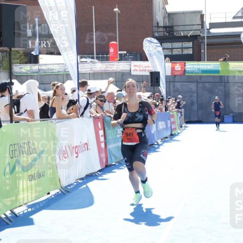 09.08.2026 - GEWOBA Citytriathlon Bremen Yannick Fuchs http://msf.ph/oto/9934145 09.08.2026 14:34:06 Ziel 941 meine-sportfotos.de