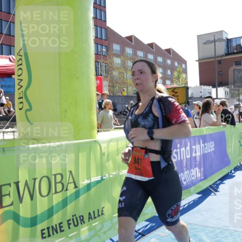 09.08.2026 - GEWOBA Citytriathlon Bremen Yannick Fuchs http://msf.ph/oto/9934152 09.08.2026 14:34:08 Ziel 941 meine-sportfotos.de