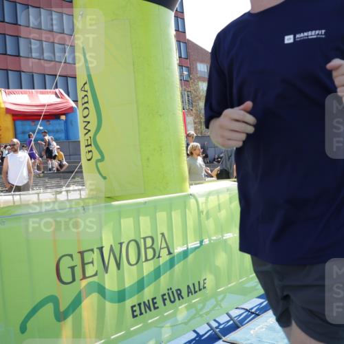 09.08.2026 - GEWOBA Citytriathlon Bremen Yannick Fuchs http://msf.ph/oto/9934198 09.08.2026 14:34:22 Ziel 611, 861, 1155 meine-sportfotos.de