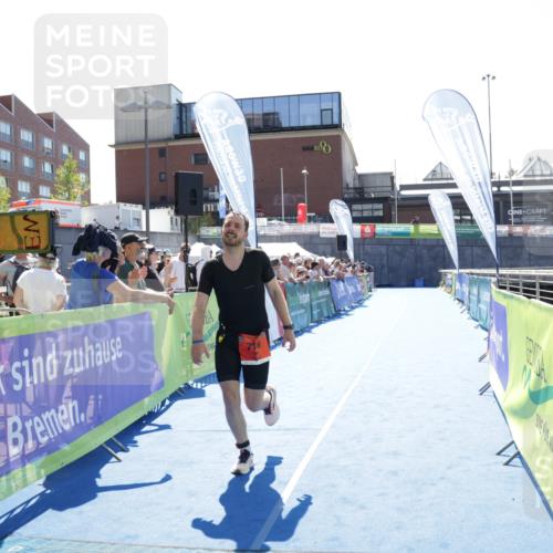 09.08.2026 - GEWOBA Citytriathlon Bremen Yannick Fuchs http://msf.ph/oto/9934224 09.08.2026 14:34:43 Ziel 716 meine-sportfotos.de