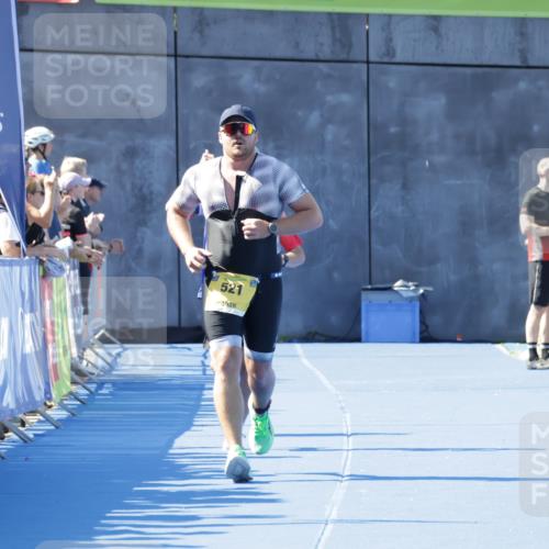 09.08.2026 - GEWOBA Citytriathlon Bremen Yannick Fuchs http://msf.ph/oto/9934232 09.08.2026 11:33:58 Ziel 225, 521 meine-sportfotos.de