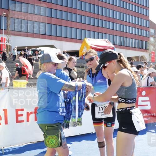 09.08.2026 - GEWOBA Citytriathlon Bremen Yannick Fuchs http://msf.ph/oto/9934238 09.08.2026 14:35:32 Ziel 959 meine-sportfotos.de