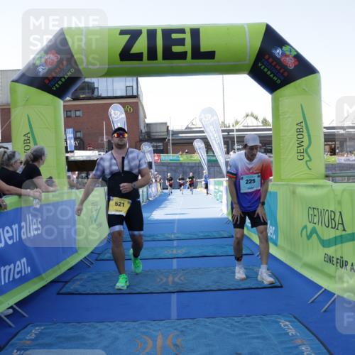 09.08.2026 - GEWOBA Citytriathlon Bremen Yannick Fuchs http://msf.ph/oto/9934249 09.08.2026 11:34:05 Ziel 225, 247, 521 meine-sportfotos.de
