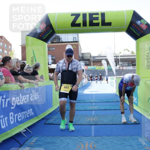 09.08.2026 - GEWOBA Citytriathlon Bremen Yannick Fuchs http://msf.ph/oto/9934254 09.08.2026 11:34:06 Ziel 225, 247, 521 meine-sportfotos.de