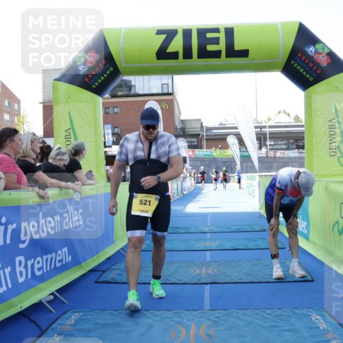 09.08.2026 - GEWOBA Citytriathlon Bremen Yannick Fuchs http://msf.ph/oto/9934256 09.08.2026 11:34:06 Ziel 225, 247, 521 meine-sportfotos.de