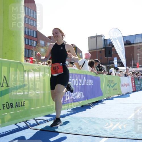09.08.2026 - GEWOBA Citytriathlon Bremen Yannick Fuchs http://msf.ph/oto/9934264 09.08.2026 14:36:00 Ziel 923 meine-sportfotos.de