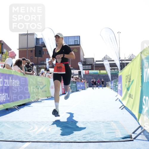 09.08.2026 - GEWOBA Citytriathlon Bremen Yannick Fuchs http://msf.ph/oto/9934277 09.08.2026 14:36:06 Ziel 940, 1102 meine-sportfotos.de