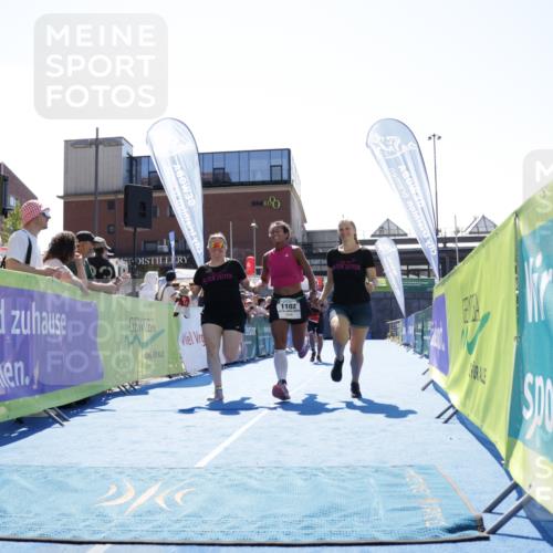 09.08.2026 - GEWOBA Citytriathlon Bremen Yannick Fuchs http://msf.ph/oto/9934295 09.08.2026 14:36:11 Ziel 817, 940, 1102 meine-sportfotos.de