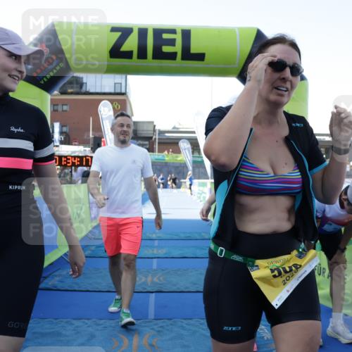 09.08.2026 - GEWOBA Citytriathlon Bremen Yannick Fuchs http://msf.ph/oto/9934307 09.08.2026 11:34:21 Ziel 157, 500 meine-sportfotos.de