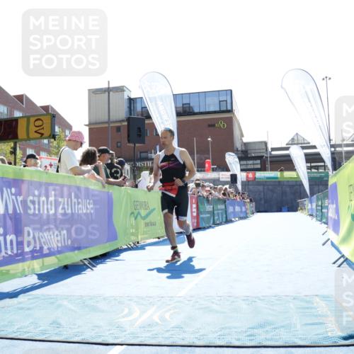 09.08.2026 - GEWOBA Citytriathlon Bremen Yannick Fuchs http://msf.ph/oto/9934314 09.08.2026 14:36:14 Ziel 817, 1102 meine-sportfotos.de