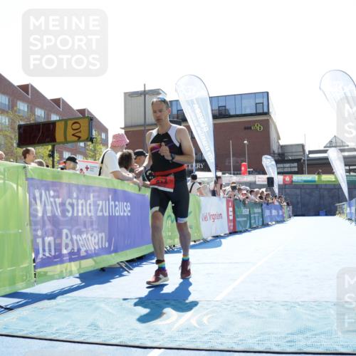 09.08.2026 - GEWOBA Citytriathlon Bremen Yannick Fuchs http://msf.ph/oto/9934317 09.08.2026 14:36:15 Ziel 817, 1102 meine-sportfotos.de