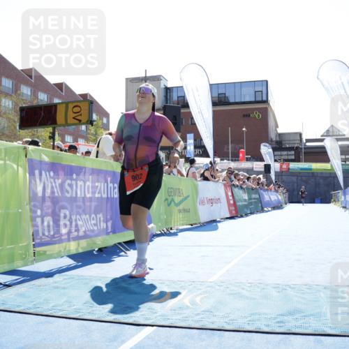09.08.2026 - GEWOBA Citytriathlon Bremen Yannick Fuchs http://msf.ph/oto/9934329 09.08.2026 14:36:43 Ziel 902 meine-sportfotos.de
