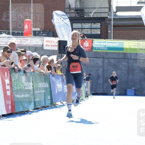 09.08.2026 - GEWOBA Citytriathlon Bremen Yannick Fuchs http://msf.ph/oto/9934334 09.08.2026 14:36:50 Ziel 966 meine-sportfotos.de