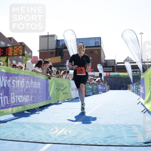 09.08.2026 - GEWOBA Citytriathlon Bremen Yannick Fuchs http://msf.ph/oto/9934359 09.08.2026 14:36:59 Ziel 985 meine-sportfotos.de