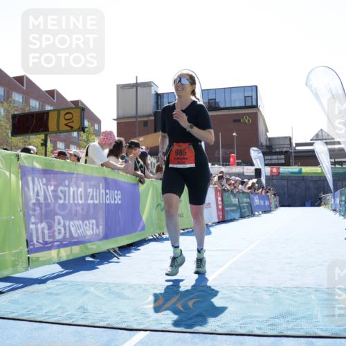 09.08.2026 - GEWOBA Citytriathlon Bremen Yannick Fuchs http://msf.ph/oto/9934362 09.08.2026 14:36:59 Ziel 985 meine-sportfotos.de